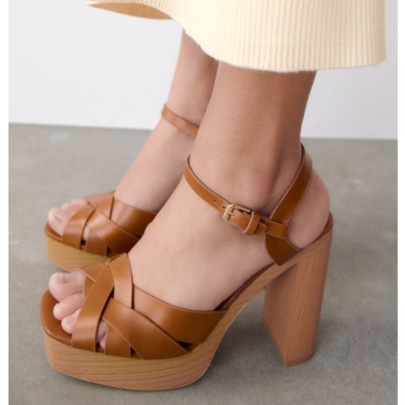 Sale🥳NWT Genuine Leather Zara Retro Platform Strappy Wooden Heeled Sandals - Picture 1 of 4